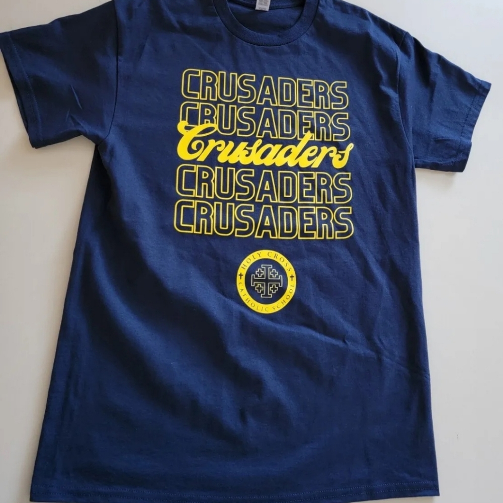 Crusaders Holy Cross Catholic School T-Shirt Sz Medium adult unisex short sleeve